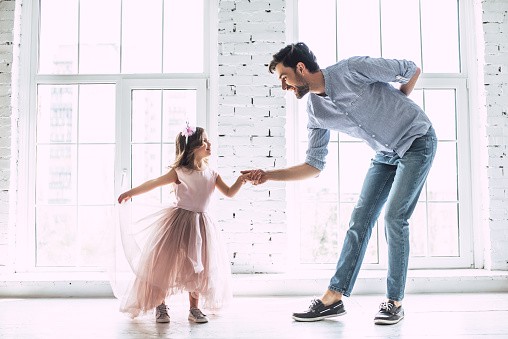 Father-Daughter-Dance-GettyImages-956002754