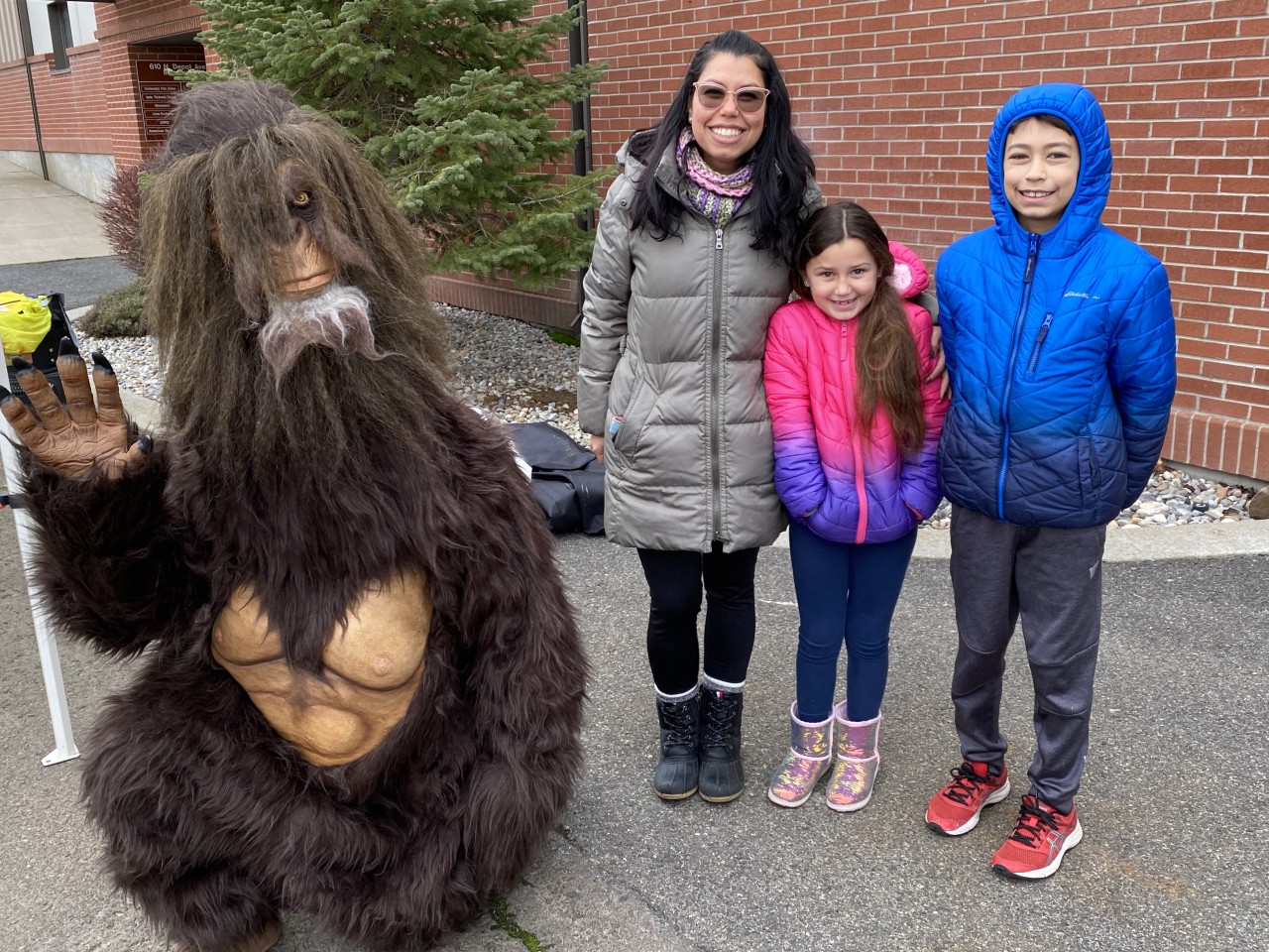 Me-and-Friends-at-The-Depo_20220402-232402_1